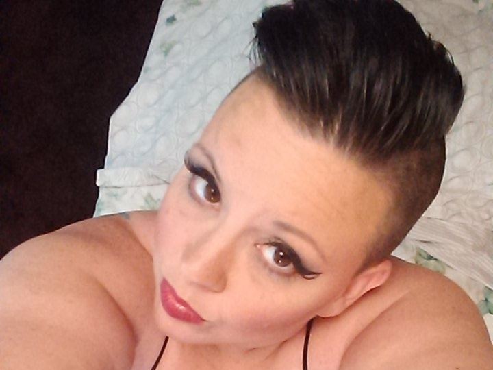 PhatBttmGurl1973 cam model profile picture 