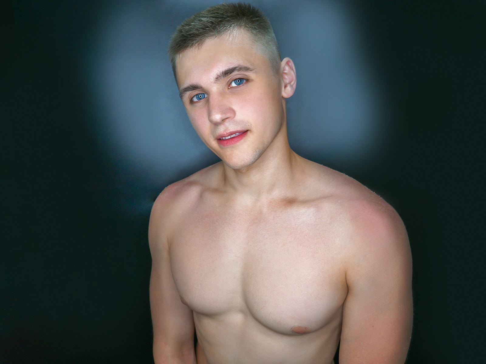 DjoniEssa Profilbild des Cam-Modells 