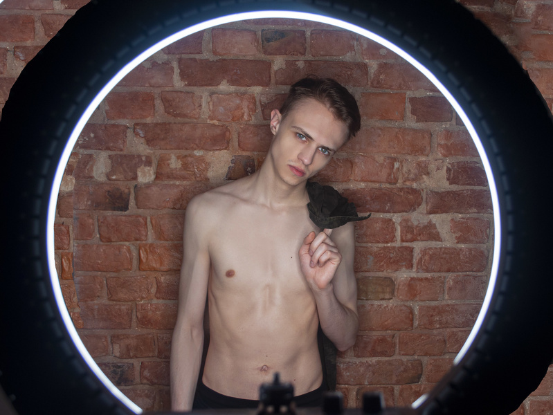 Artiest AhtonMey Foto 3