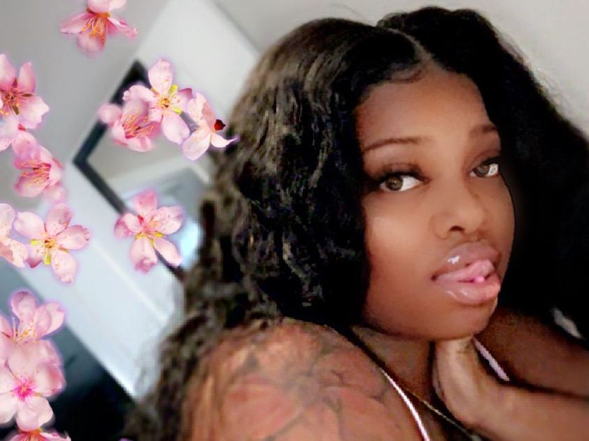 Image de profil du modèle de webcam JuicyLipsLia