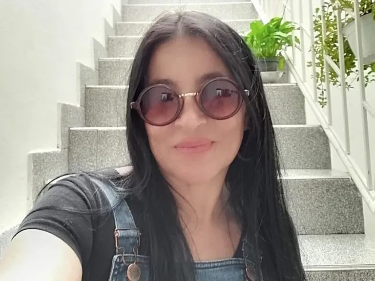 stefilove cam model profile picture