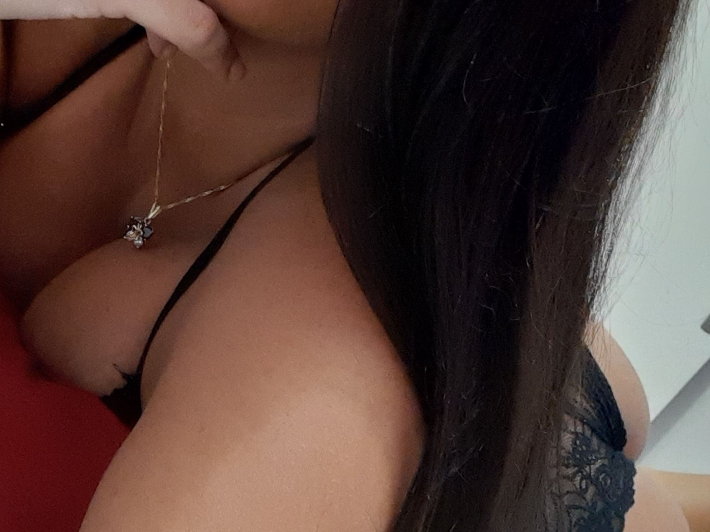 Image de profil du modèle de webcam KahBrunette
