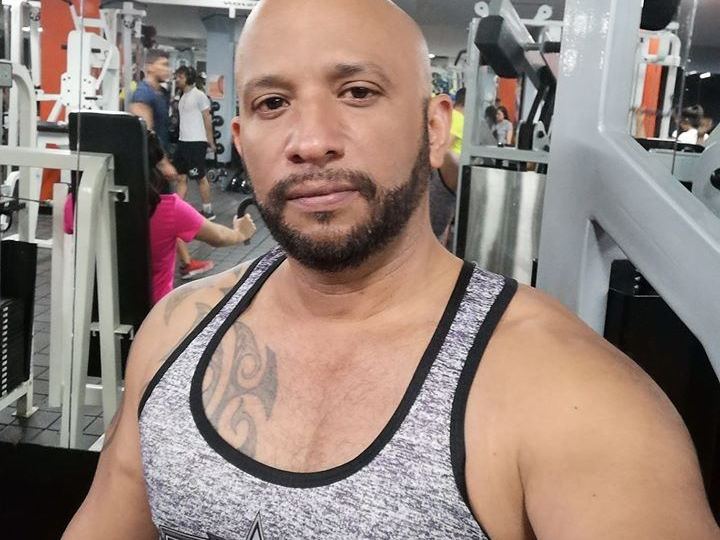 axellatin profielfoto van cam model 