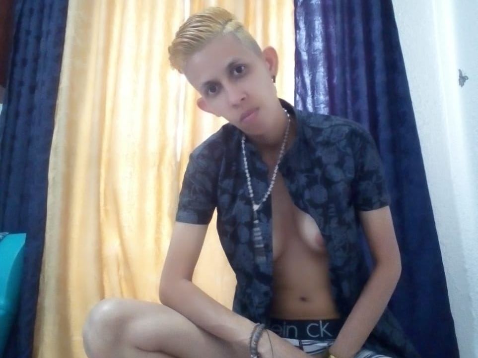 Foto de perfil de modelo de webcam de boy_trans 