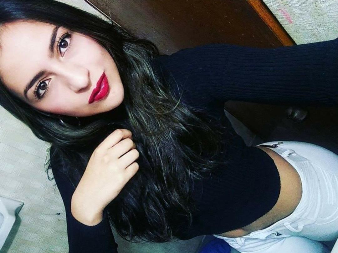 Image de profil du modèle de webcam nahiara_mills