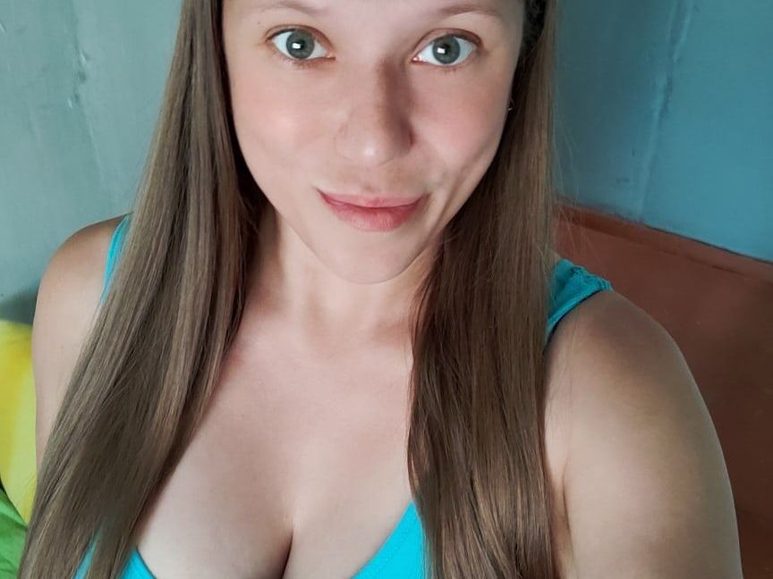 Yuliya3000V cam model profile picture 