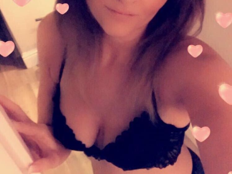Image de profil du modèle de webcam Kiss_Lola