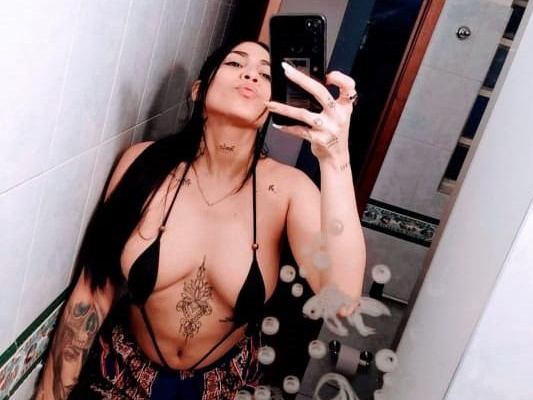 DanielaSquirtxx immagine del profilo del modello di cam