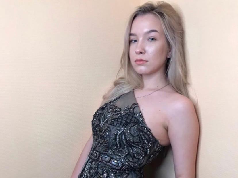 Imagen de perfil de modelo de cámara web de SolomiaRay