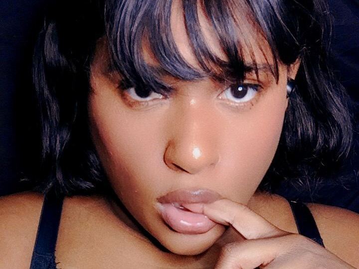 Image de profil du modèle de webcam 1800angel