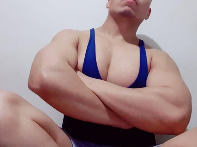 Image de profil du modèle de webcam ALBERTO_8822