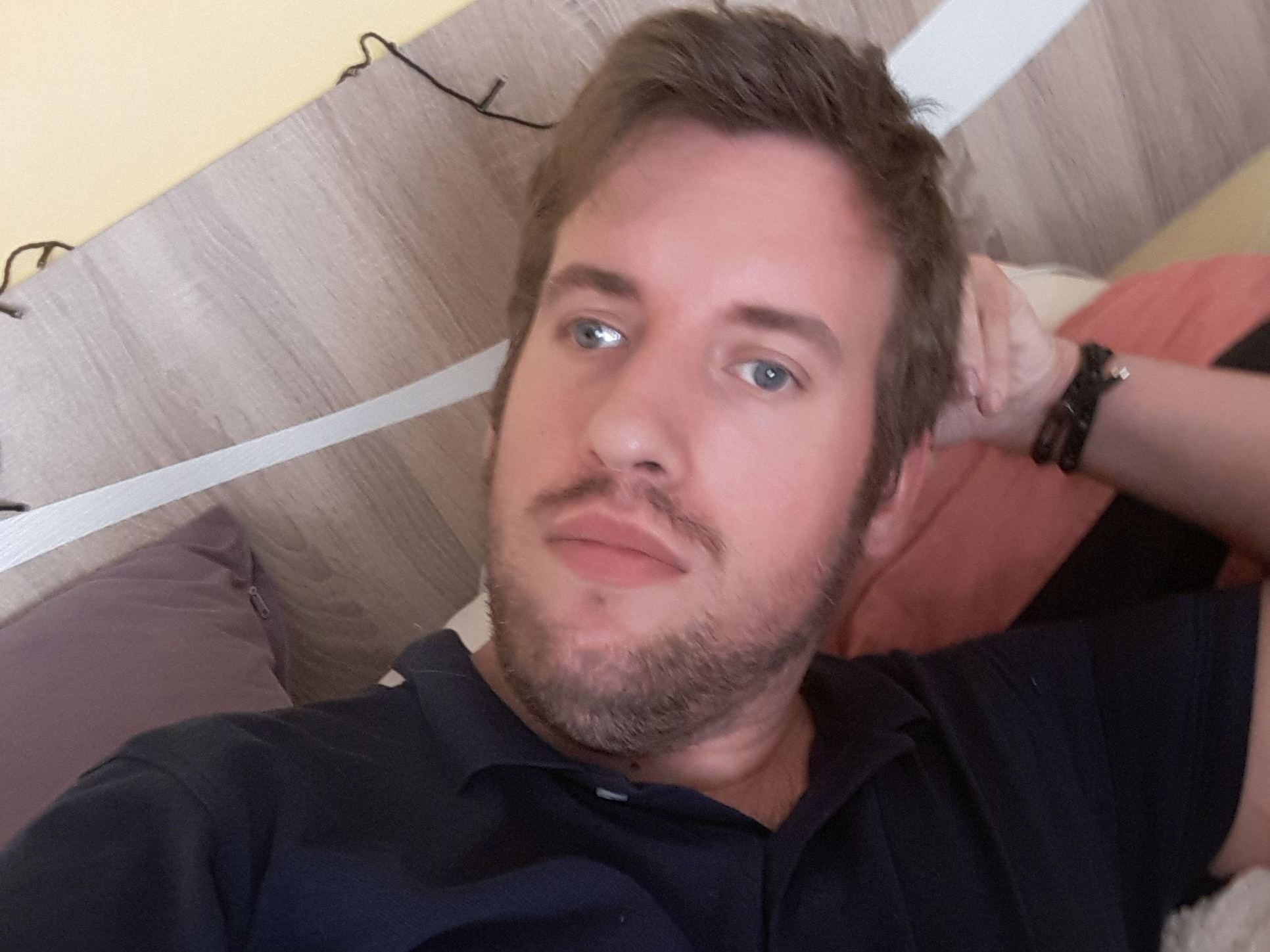 AmorLuxury cam model profile picture 