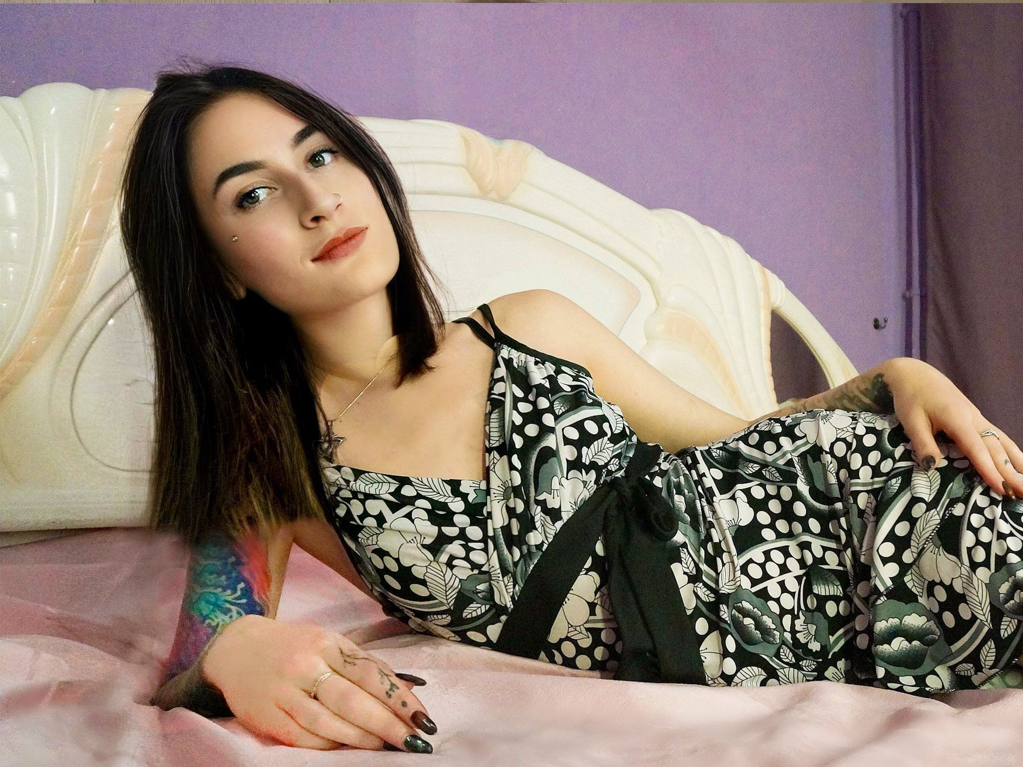 DinaRox Profilbild des Cam-Modells 