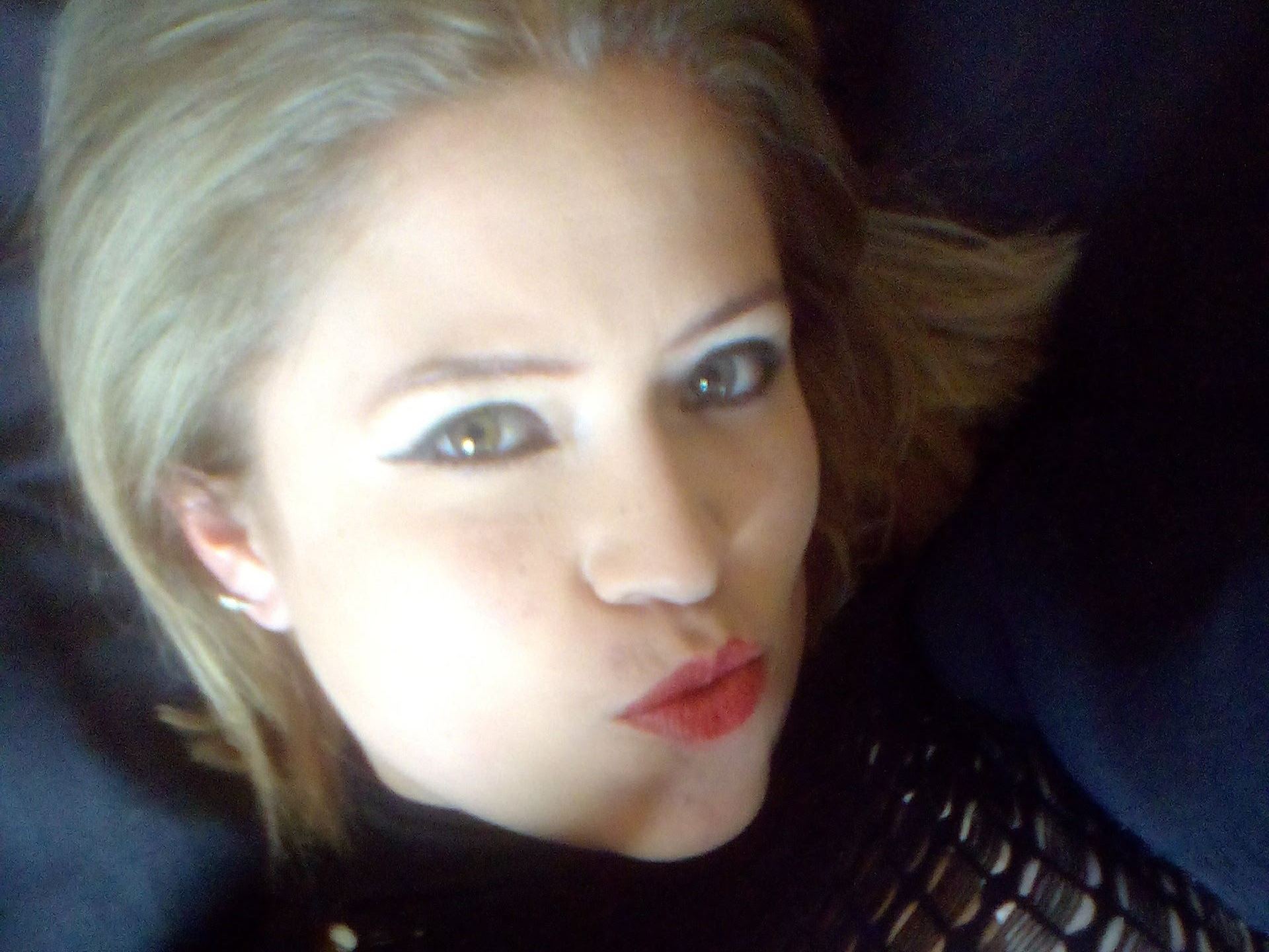 Image de profil du modèle de webcam emilyhanksmilf