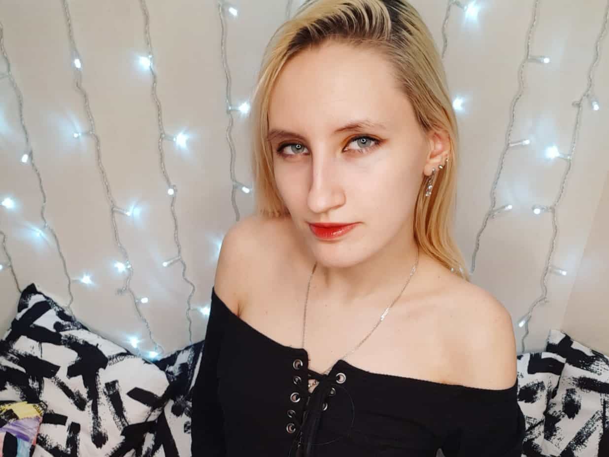 alice_avass immagine del profilo del modello di cam