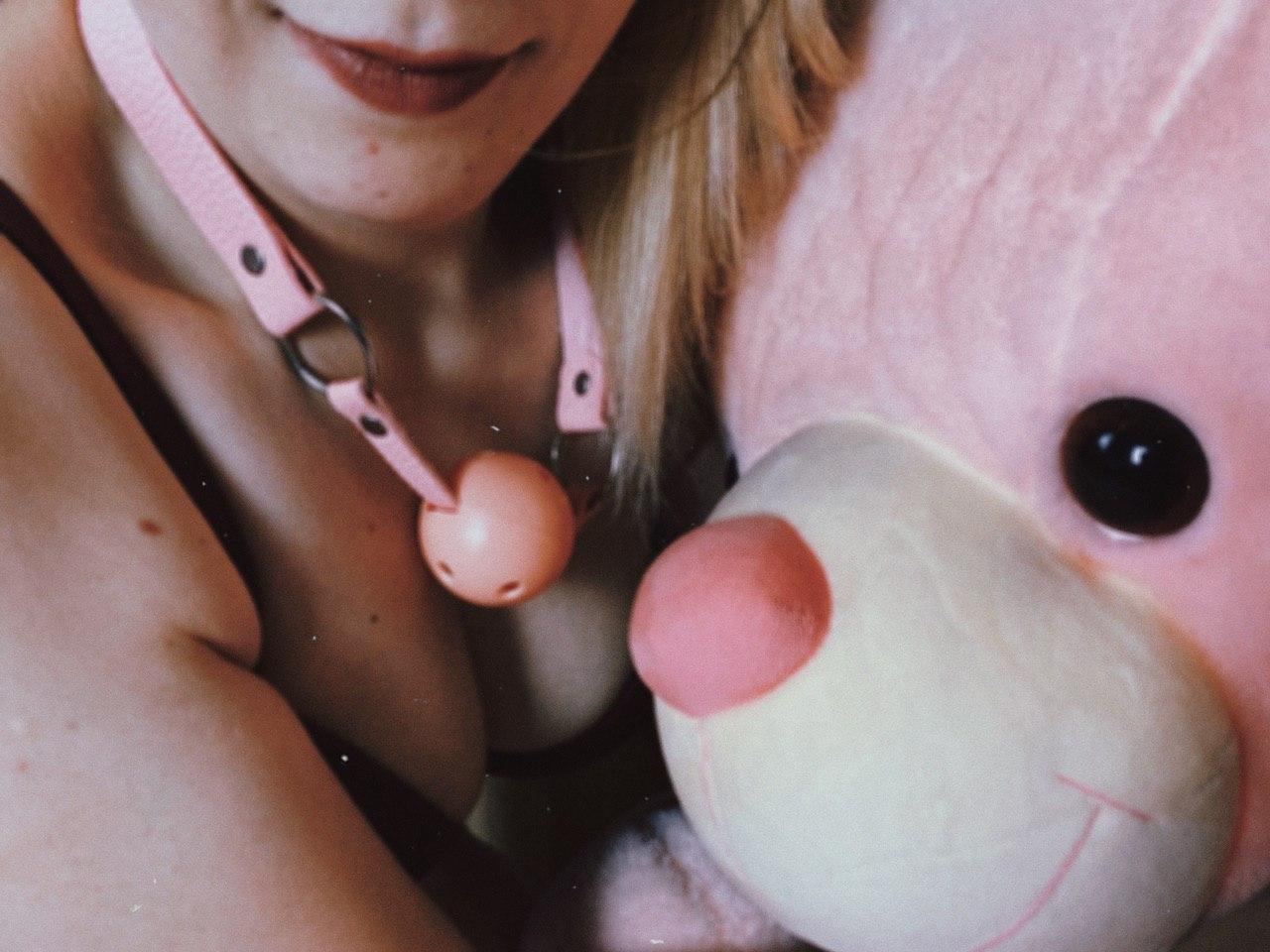 Image de profil du modèle de webcam Adelisaa