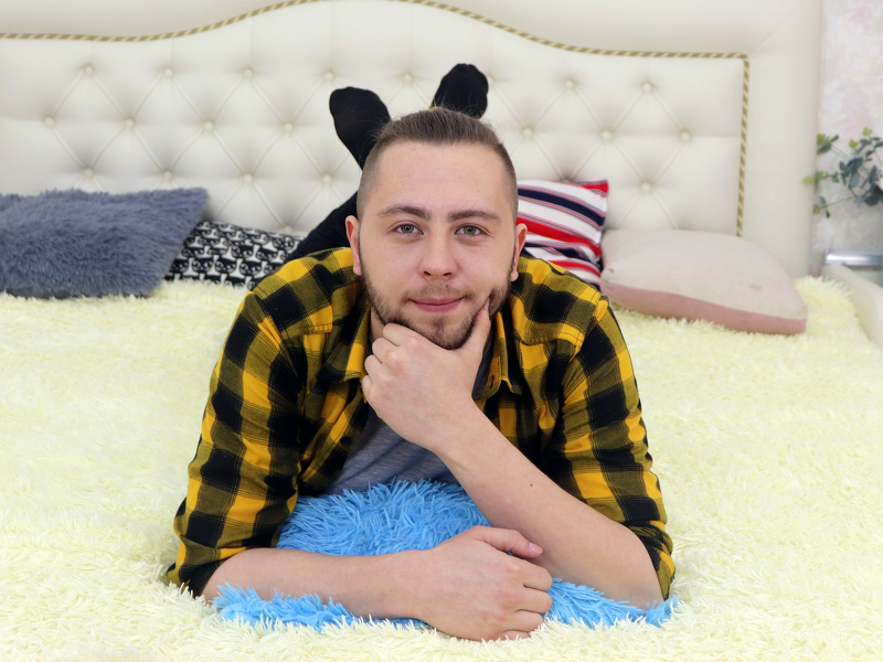 Performer SamFinch Photo 4