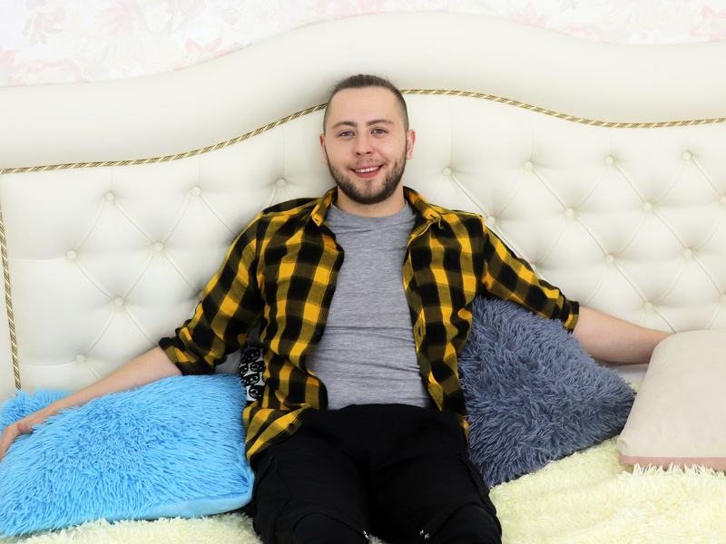 Performer SamFinch Photo 3