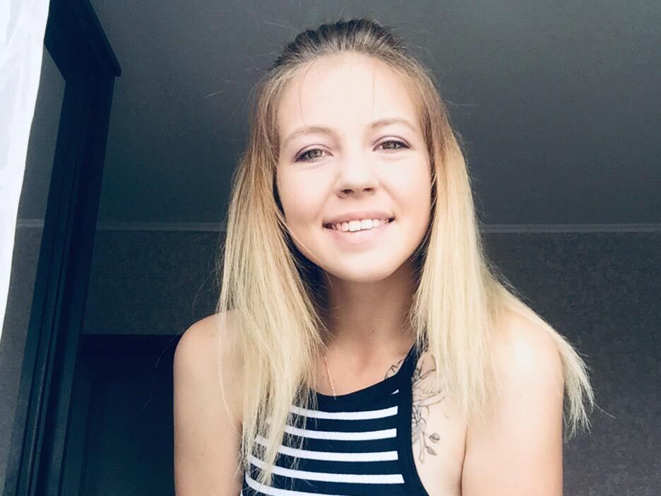 Annie_Braun cam model profile picture 