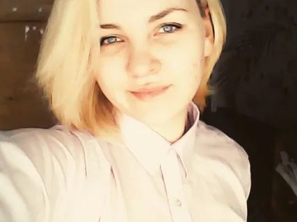 MonicaLuccy immagine del profilo del modello di cam