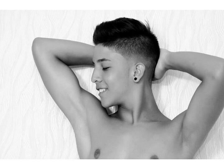 Image de profil du modèle de webcam alessandro_fit19