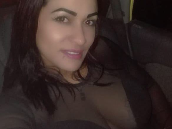 Imagen de perfil de modelo de cámara web de LunaWetAss