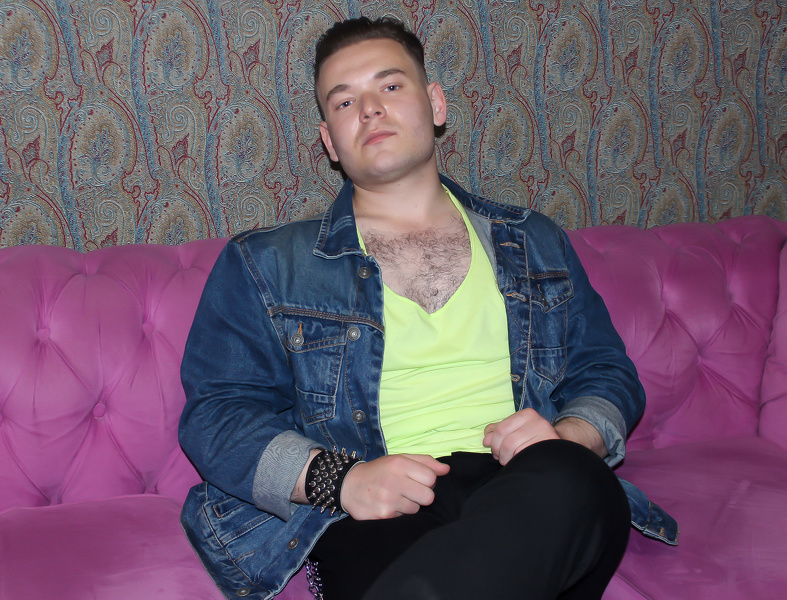 Performer FredMuscles Photo 5