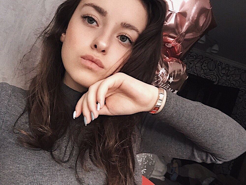 Doll_Vi cam model profile picture 