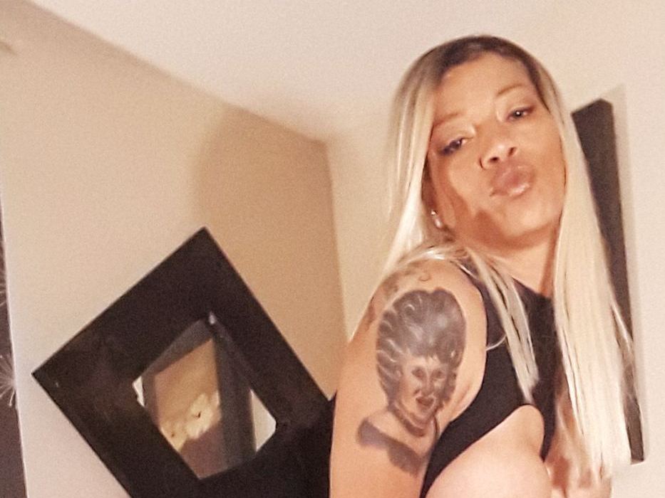 Profilbilde av Krazyred27 webkamera modell