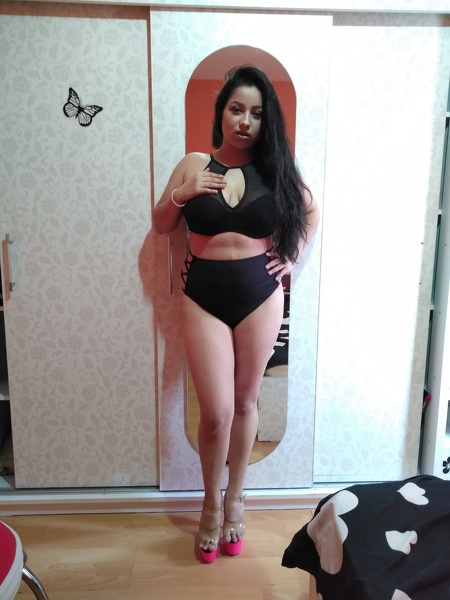 Performer AryaAshton Photo 3