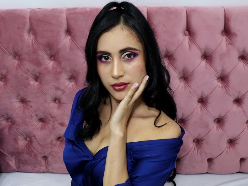 Performer AshleyGarner Photo 6