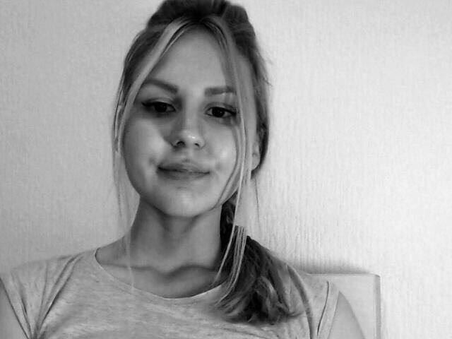 Profilbilde av YummyGirl69X webkamera modell
