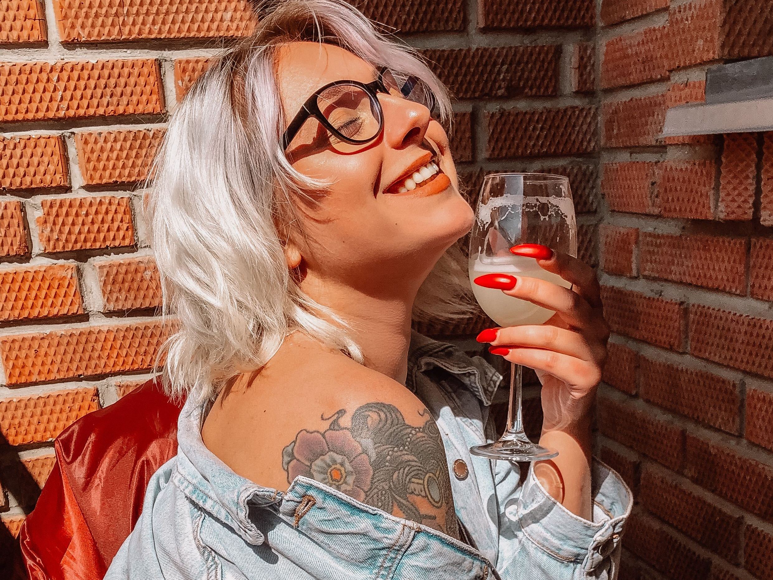Sonya_Wine cam model profile picture 