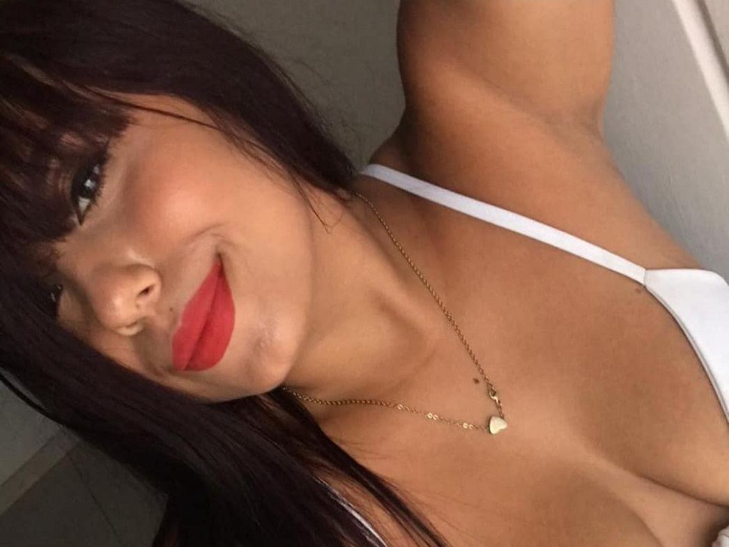 Imagen de perfil de modelo de cámara web de AliisaJones