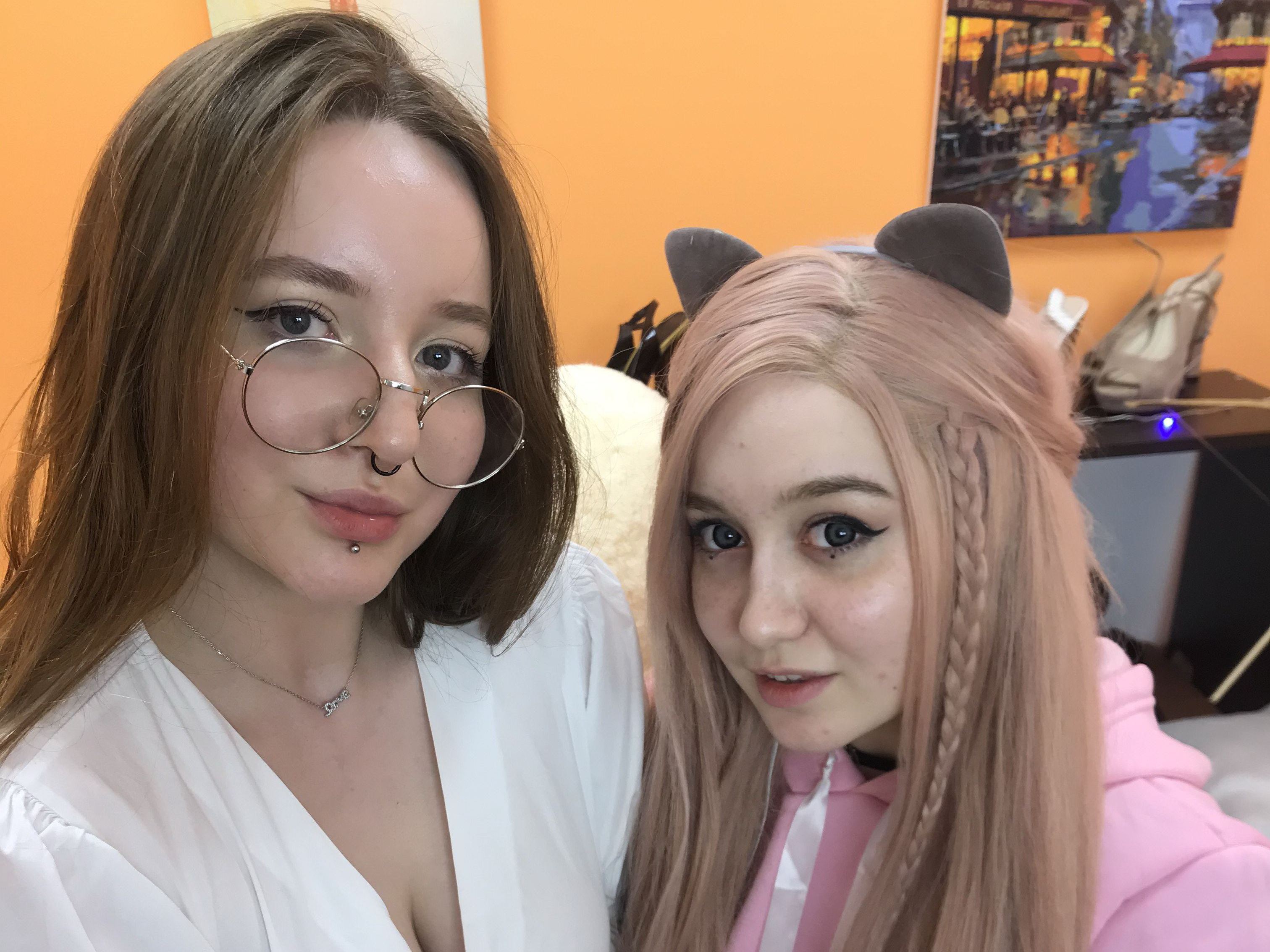 Image de profil du modèle de webcam KoraKira