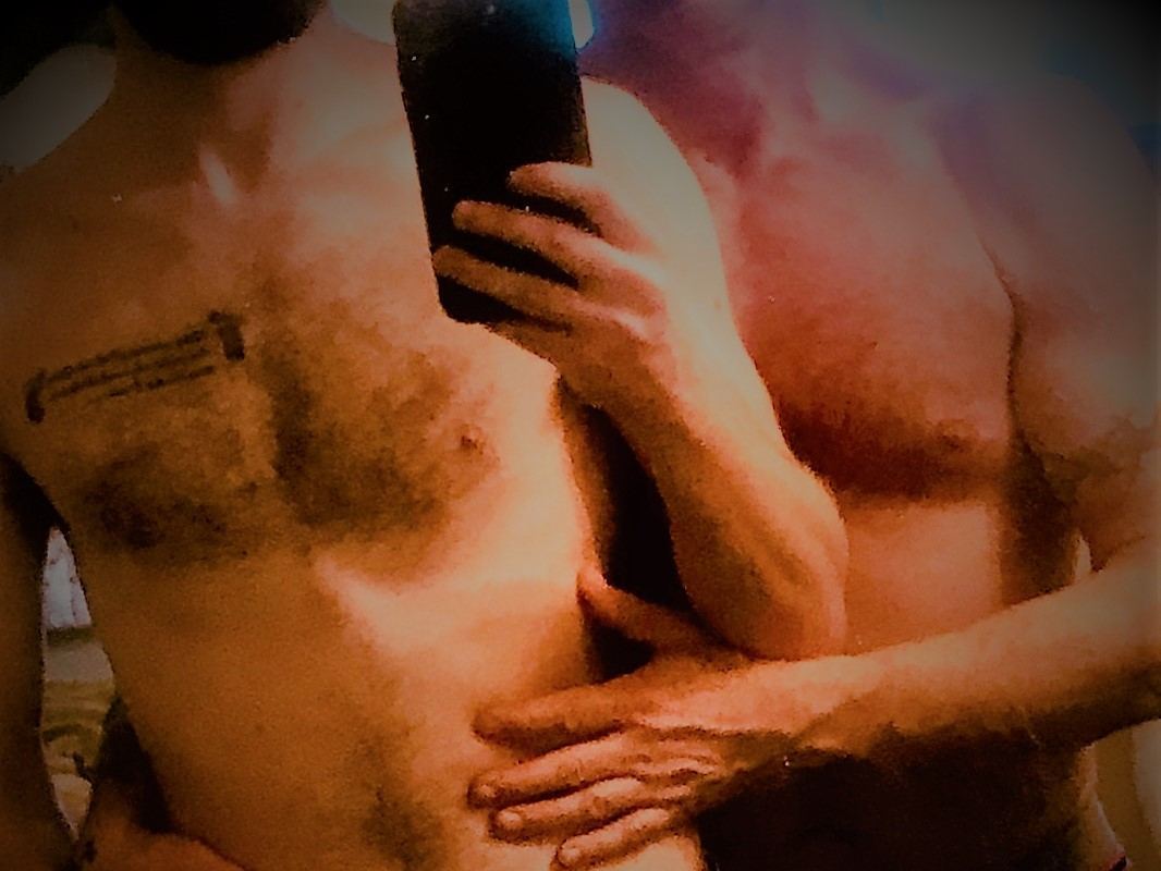 Hungverscouple cam model profile picture 