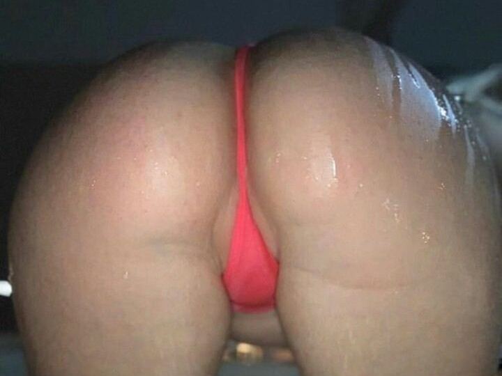 Image de profil du modèle de webcam issa_HollyX