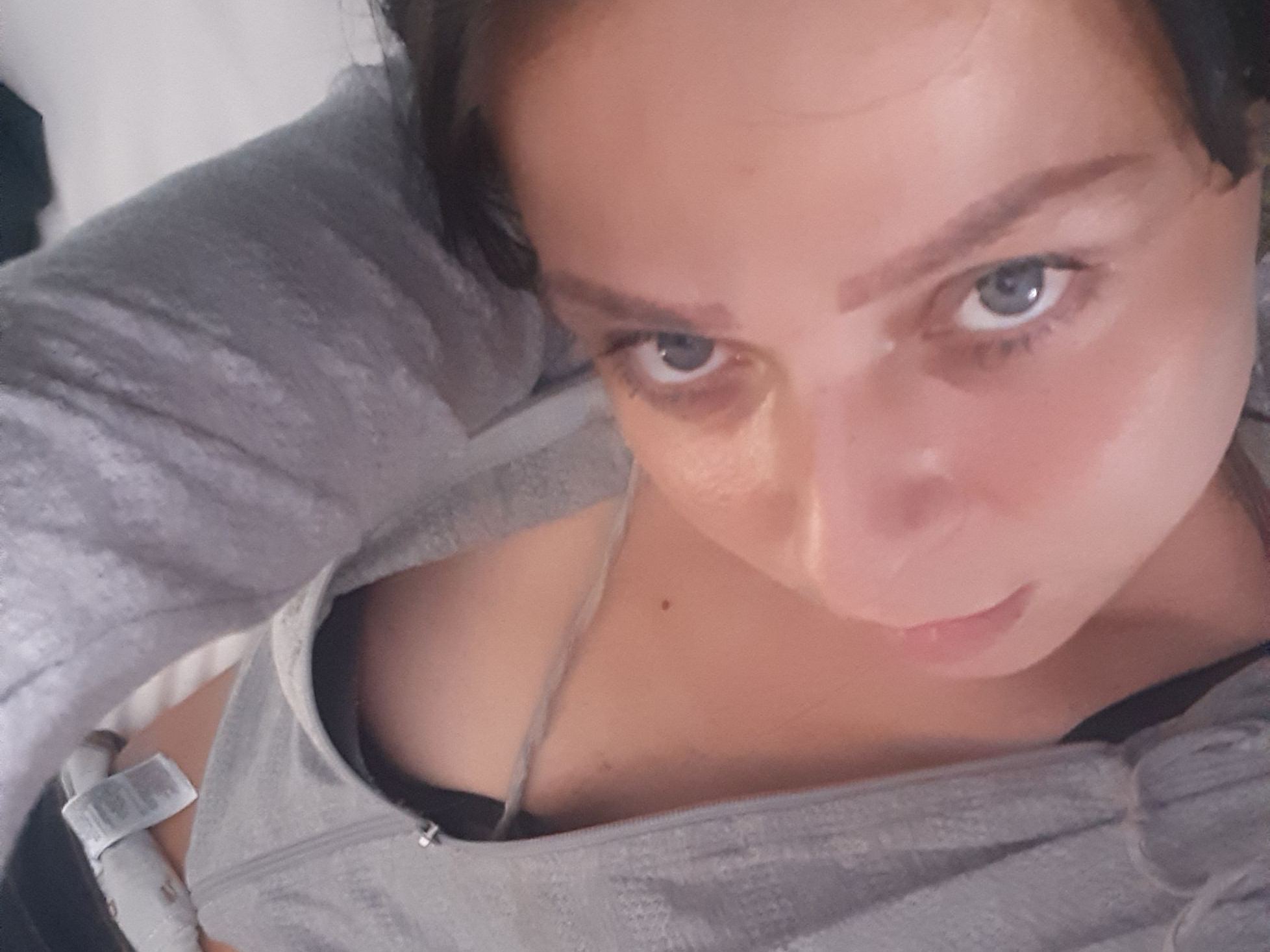 Katttiaaa Profilbild des Cam-Modells 