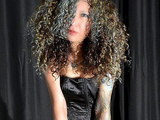 metalmistresss cam model profile picture 
