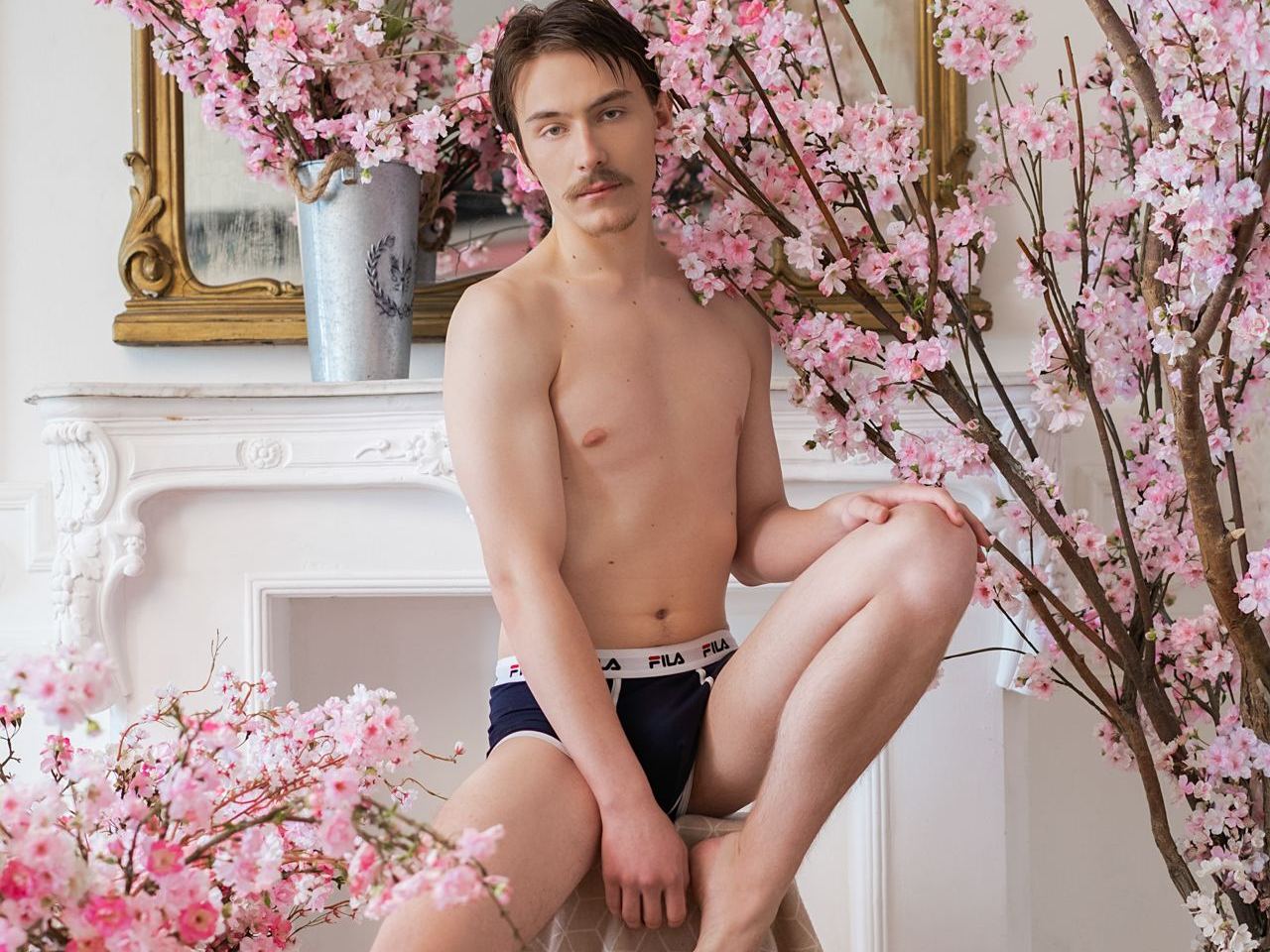 Imagen de perfil de modelo de cámara web de JAMES_PIERSON