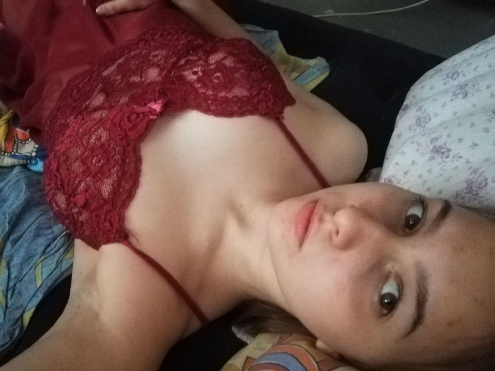 Simona_East cam model profile picture 