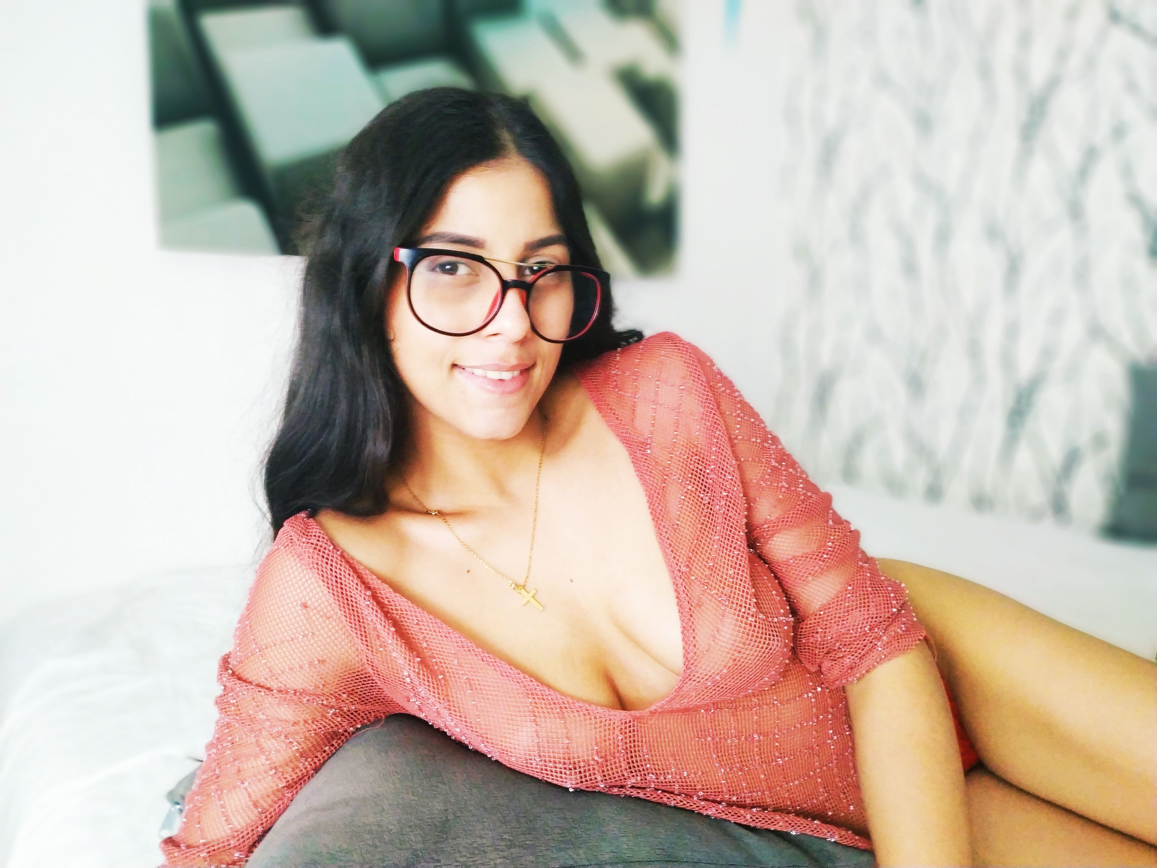 Image de profil du modèle de webcam Sara_Manson