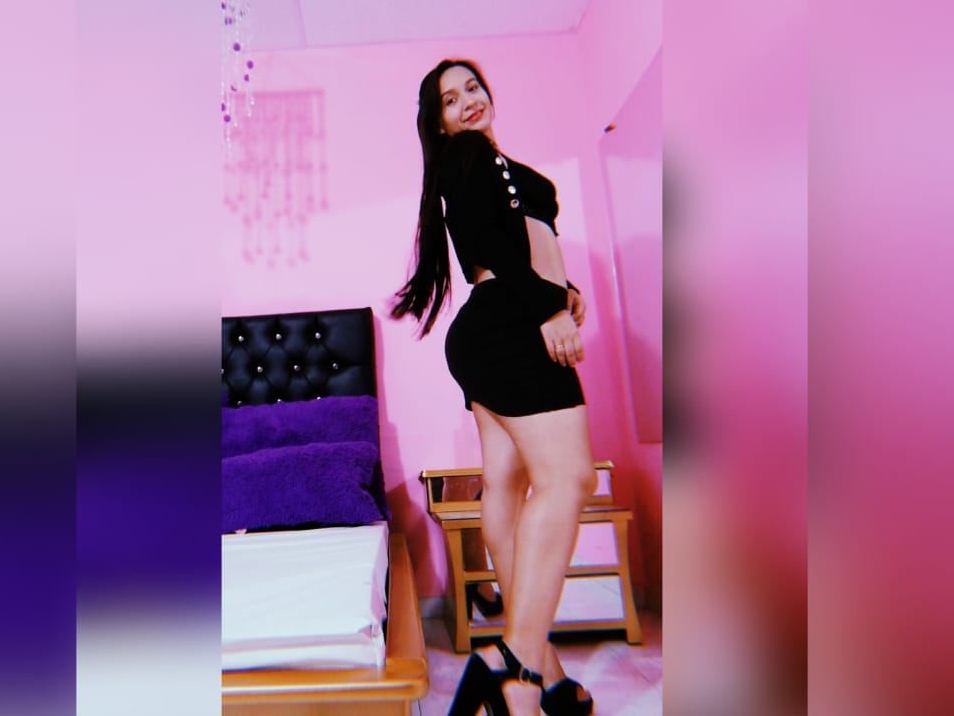 Image de profil du modèle de webcam AlessandraMell