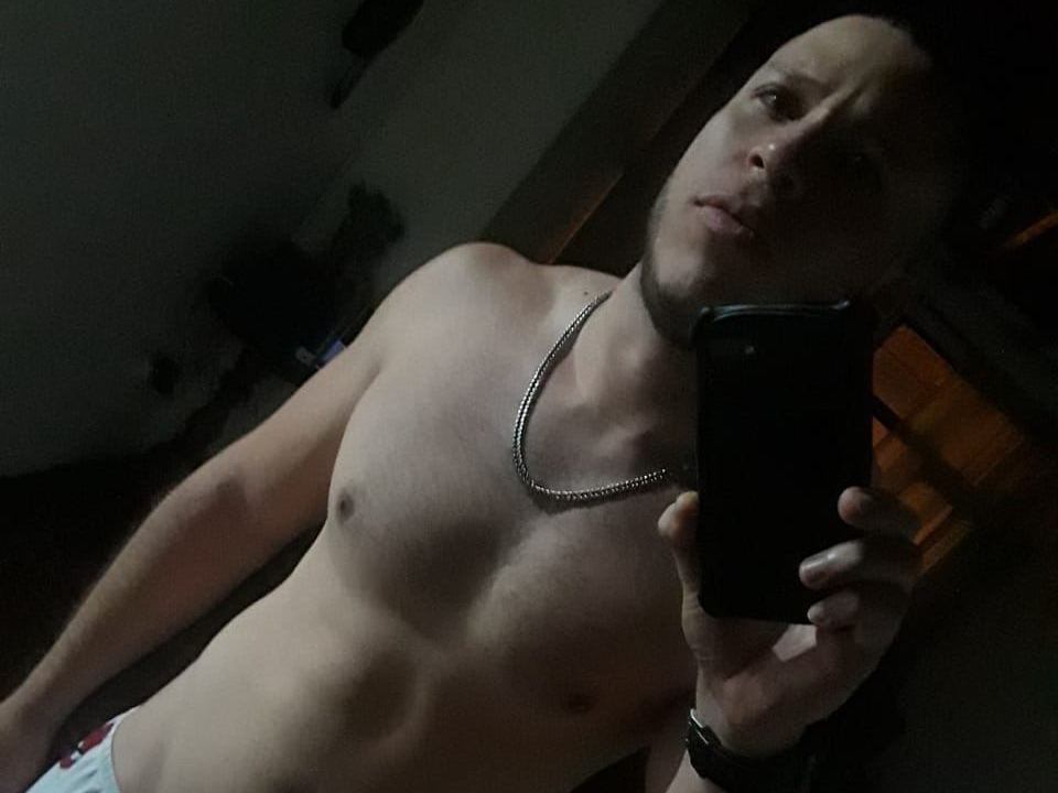 Image de profil du modèle de webcam Max_powell