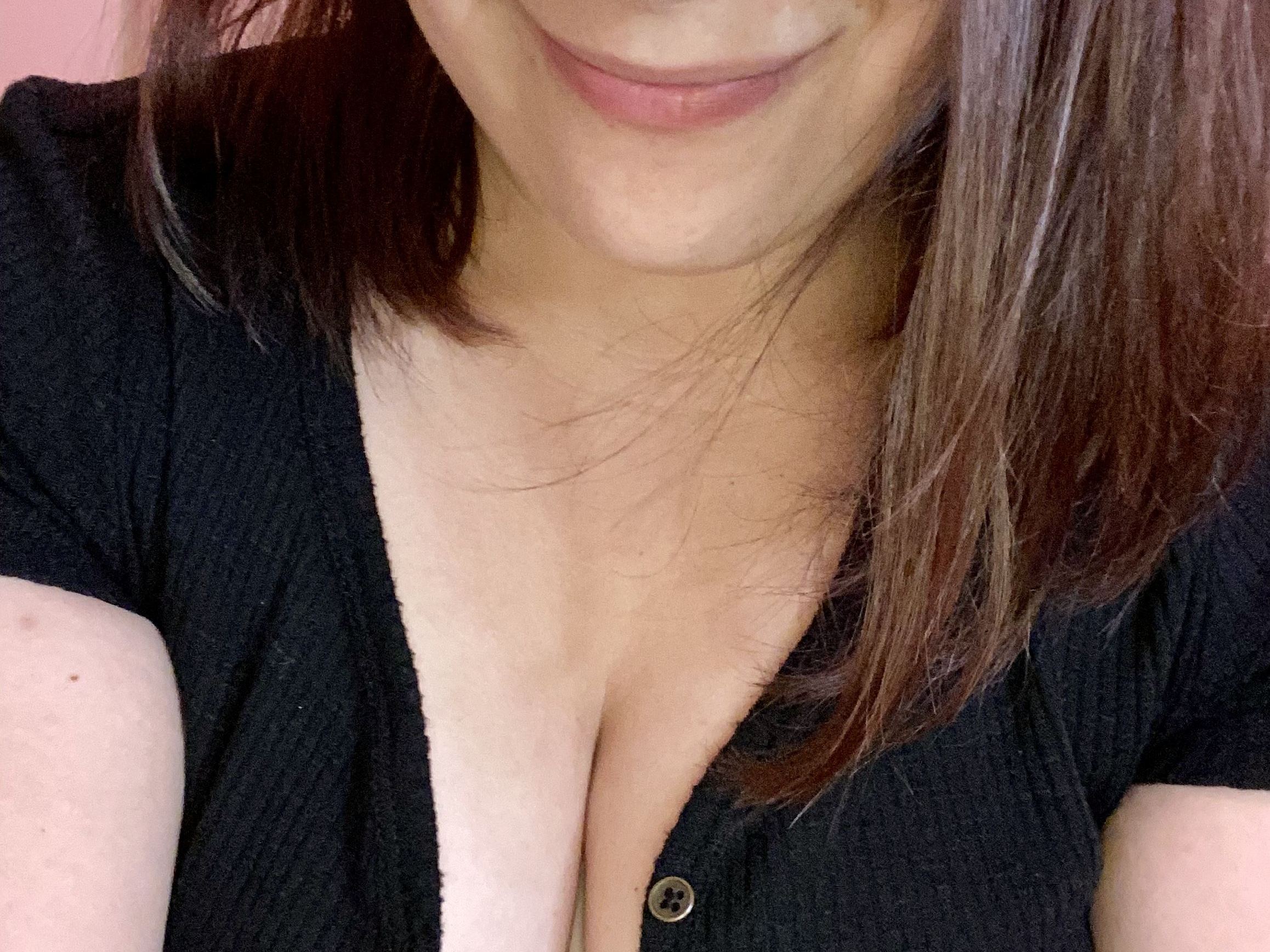 Imagen de perfil de modelo de cámara web de Curvy_Shy_Cutie
