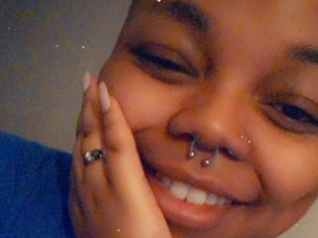 Luna_Witxh profilbild på webbkameramodell 