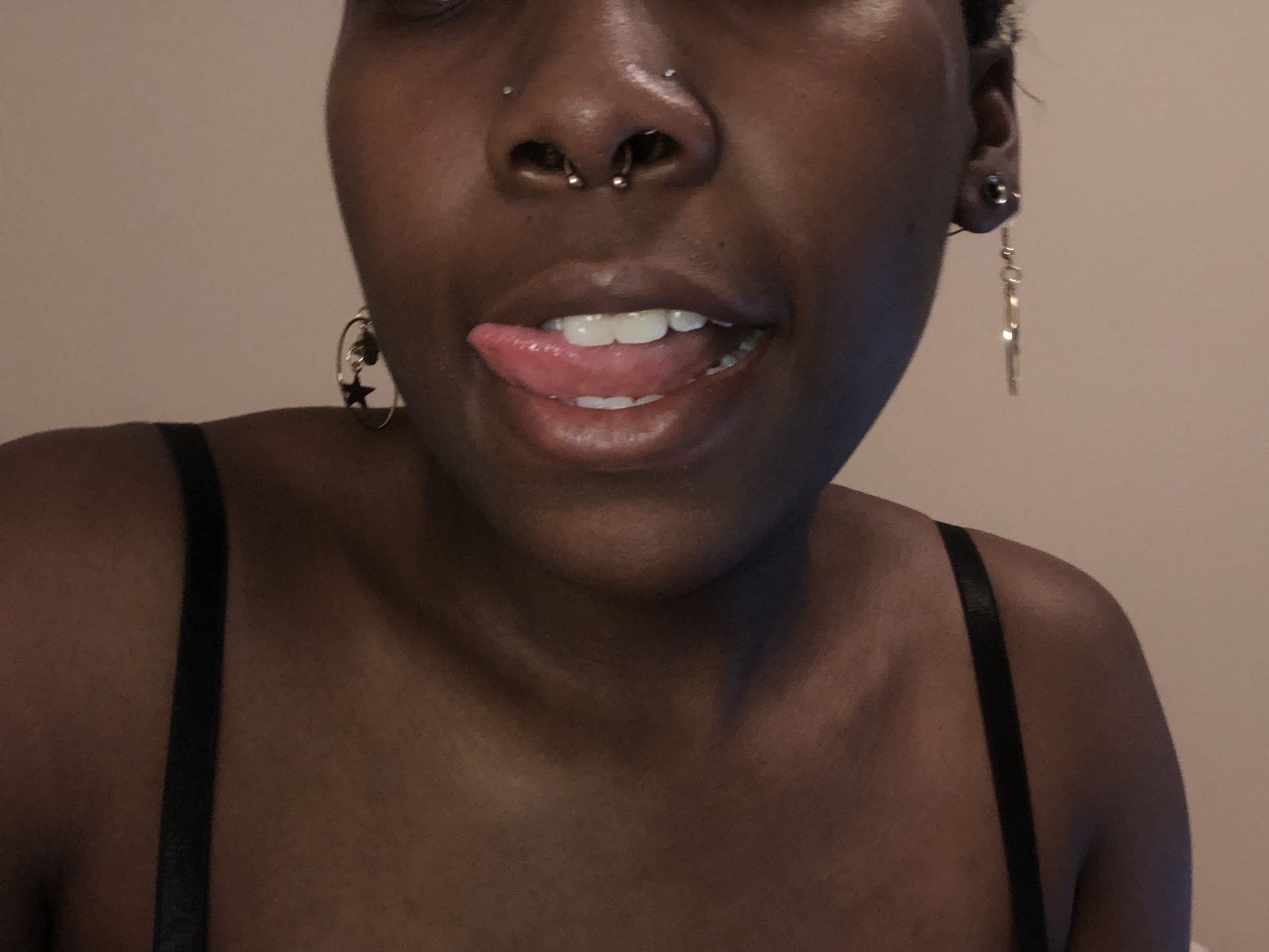 Thoxictears profilbild på webbkameramodell 