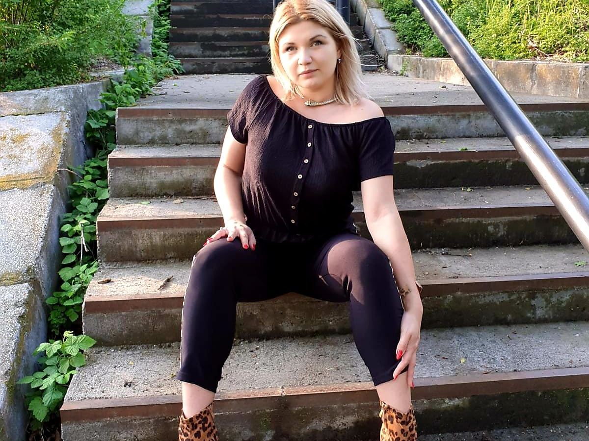 Image de profil du modèle de webcam IsabelGolden