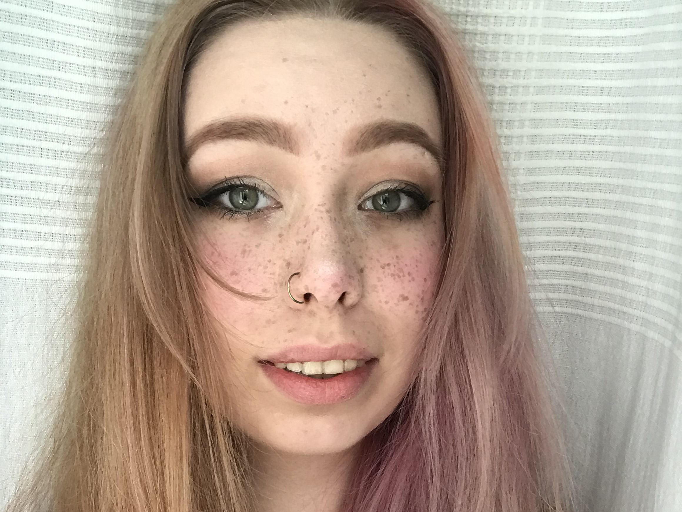 moooonpie immagine del profilo del modello di cam