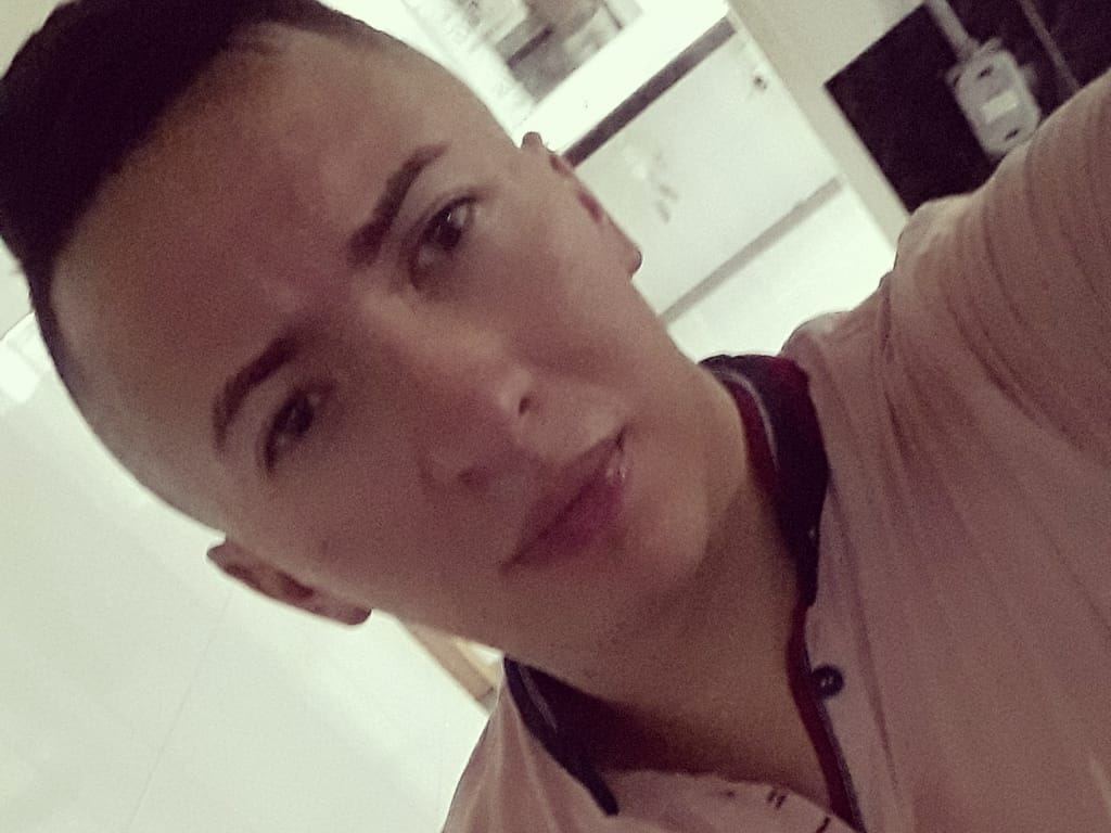 Clent_Mayer profilbild på webbkameramodell 